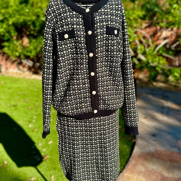 Knitted skirt set very similar to Chanel design